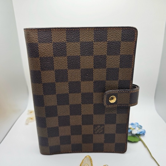 Louie Vuitton Authentic Preloved LV Agenda with paper filler with date code - Picture 1 of 7